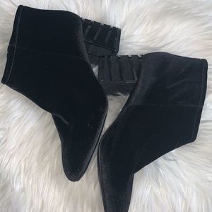 Velvet ankle boots with charcoal heal decorations size 7 1/2